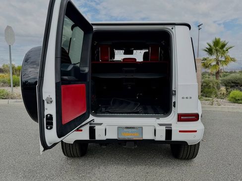 Used 2023 Mercedes-Benz G 63 AMG 4MATIC w/ Seat Comfort Package image 13