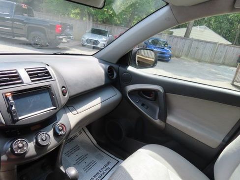 Used 2010 Toyota RAV4 2WD image 19