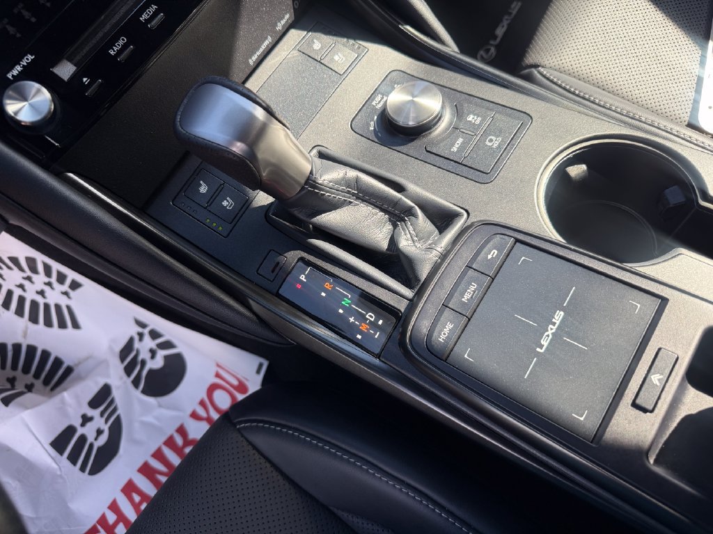 Used 2025 Lexus IS 350 F Sport RWD image 17