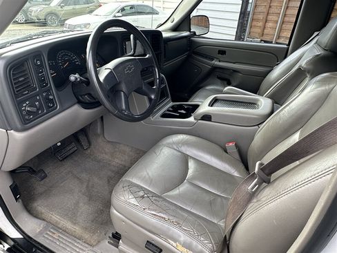 Used 2005 Chevrolet Tahoe LS w/ Preferred Equipment Group AWD/4WD image 5