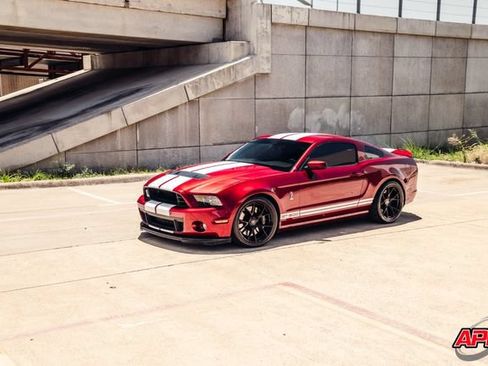 Used 2014 Ford Mustang Shelby GT500 w/ Equipment Group 821A RWD image 35