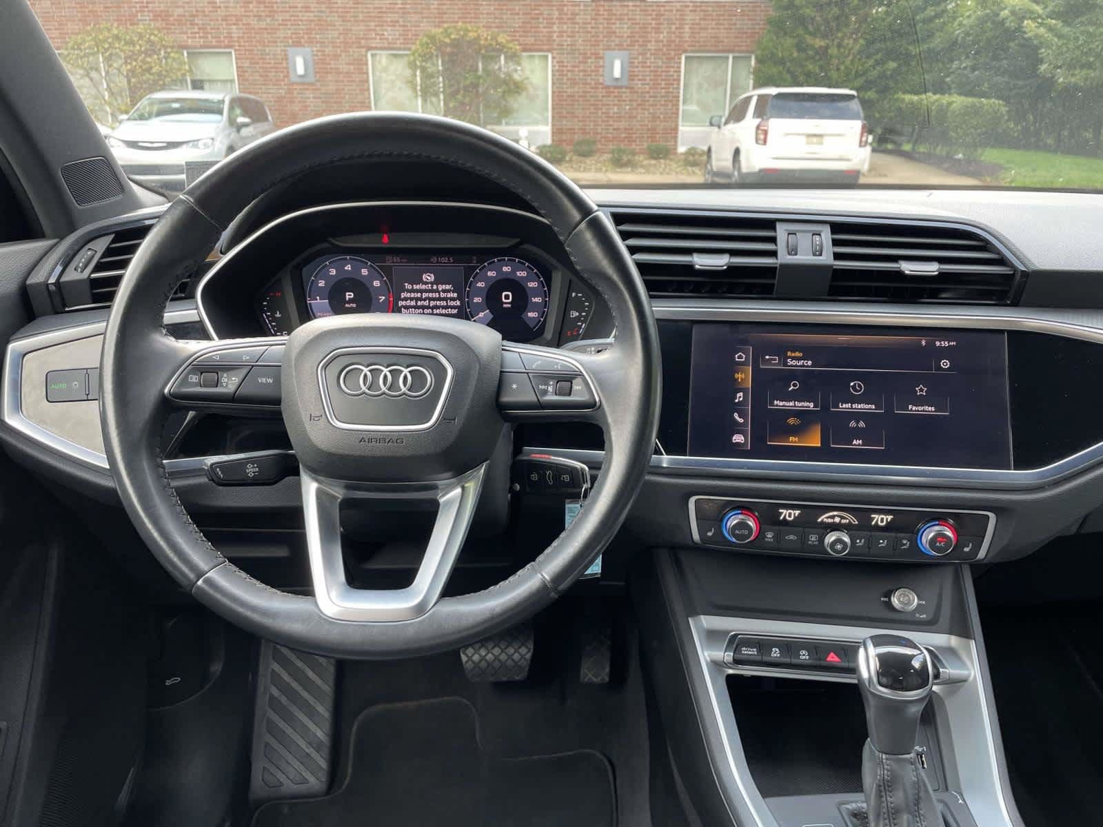 Used 2019 Audi Q3 2.0T Premium AWD/4WD image 2