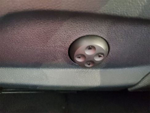 Used 2018 Mercedes-Benz C 300 Sedan image 17