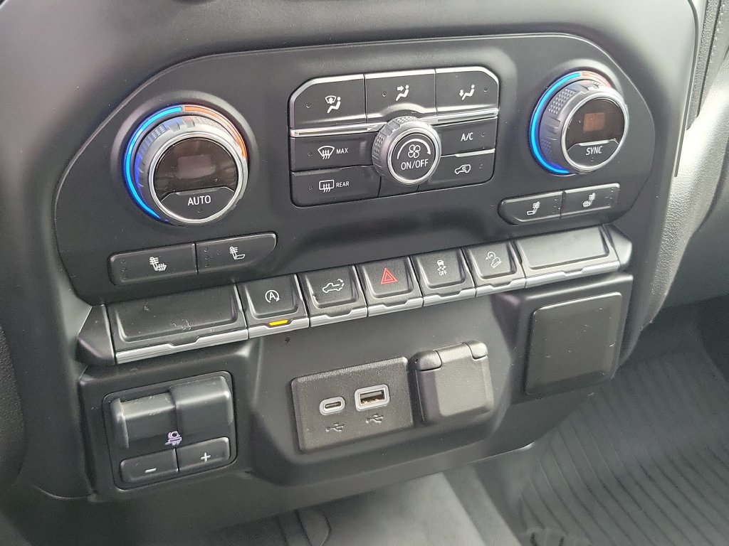 Used 2020 Chevrolet Silverado 1500 RST AWD/4WD image 11