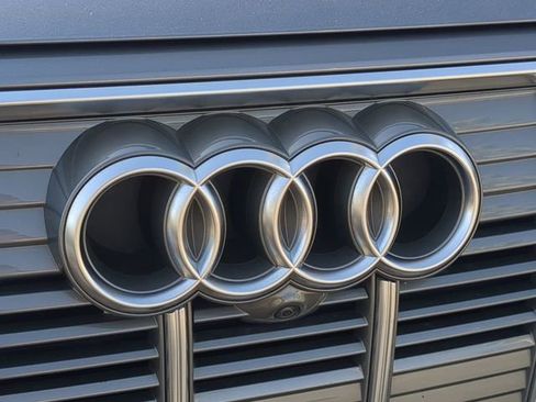 Used 2021 Audi e-tron Premium Plus w/ Premium Plus Package image 13