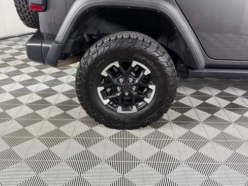 Certified 2025 Jeep Wrangler Unlimited Rubicon w/ Convenience Group AWD/4WD image 12