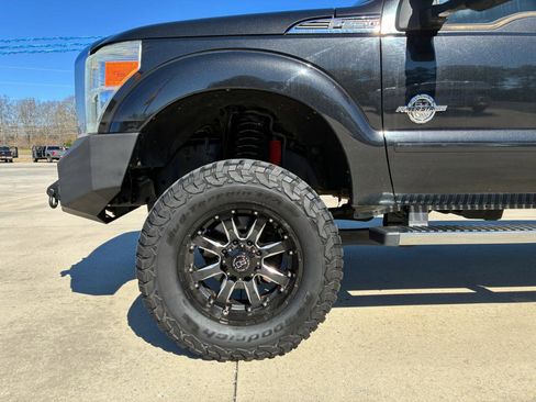 Used 2015 Ford F250 Platinum w/ FX4 Off-Road Package image 5