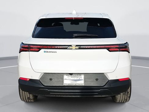 New 2026 Chevrolet Equinox EV LT image 4