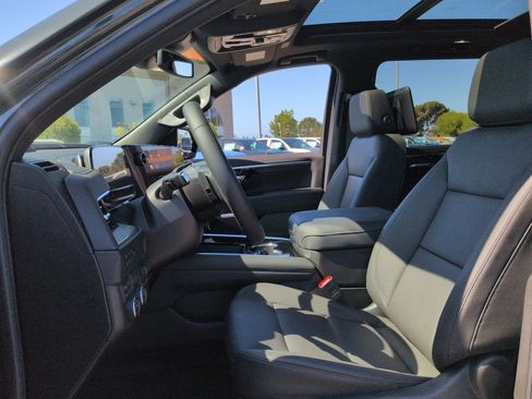 New 2026 Chevrolet Suburban Z71 w/ Z71 Off-Road Package AWD/4WD image 20