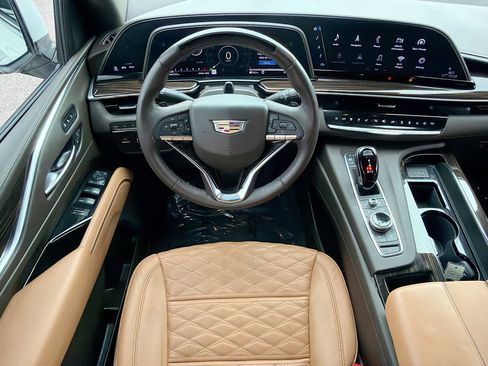 Used 2023 Cadillac Escalade ESV Premium Luxury w/ Performance Package image 18