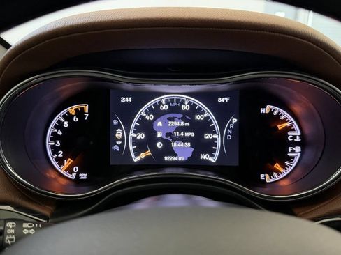 Used 2021 Jeep Grand Cherokee Overland AWD/4WD image 22