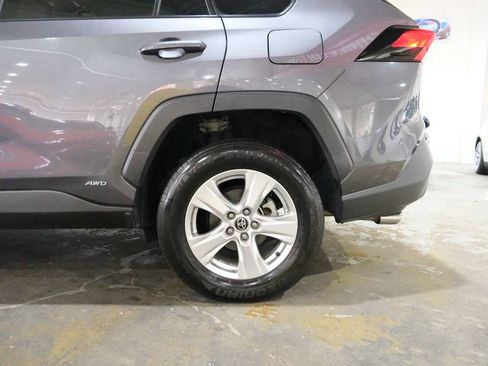 Used 2021 Toyota RAV4 XLE w/ Convenience Package image 7