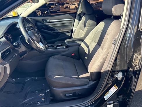 Used 2021 Nissan Altima 2.5 SV w/ SV Premium Package image 9