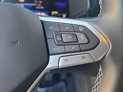 Used 2023 Volkswagen Taos SE image 31