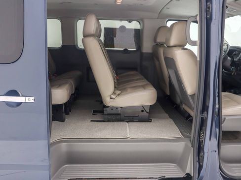Used 2021 Nissan NV 3500 SL RWD image 13