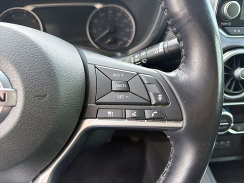 Used 2020 Nissan Sentra SV image 18