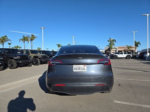 Used 2021 Tesla Model Y Long Range image 6