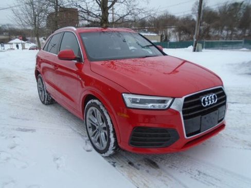 Used 2016 Audi Q3 2.0T Prestige image 3