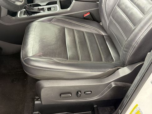 Used 2018 Ford Escape SEL FWD image 14