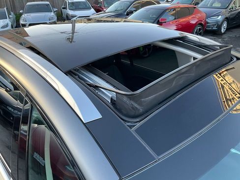 Used 2026 Hyundai Ioniq 9 Limited image 86