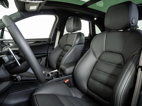 New 2026 Porsche Macan S AWD/4WD image 5