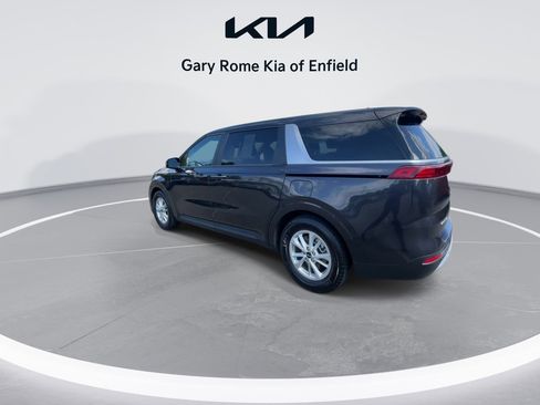 Used 2024 Kia Carnival LX image 6