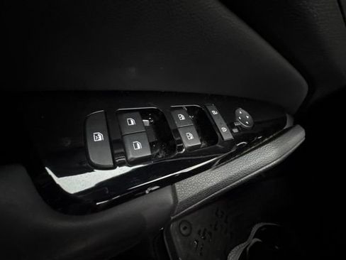 Used 2023 Kia Sportage X-Line w/ X-Line Premium Package AWD/4WD image 17