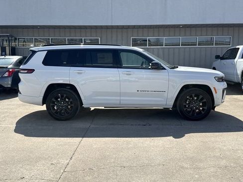 New 2026 Jeep Grand Cherokee L Limited image 2