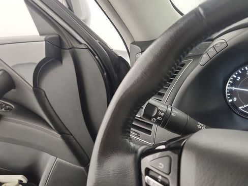 Used 2023 Nissan Armada SV image 24