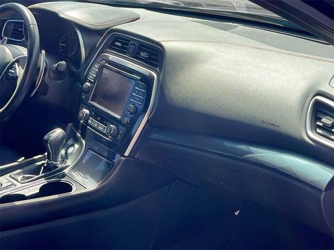 Used 2022 Nissan Maxima SR w/ Sport Mat Group image 31