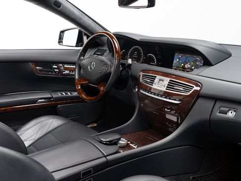 Used 2012 Mercedes-Benz CL 63 AMG image 44