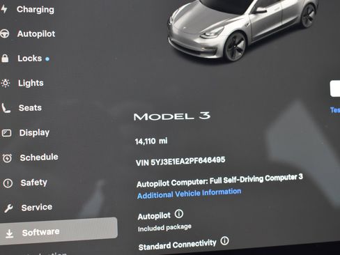 Used 2023 Tesla Model 3 Standard Range image 31