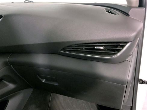 Used 2023 Buick Envision Essence image 16