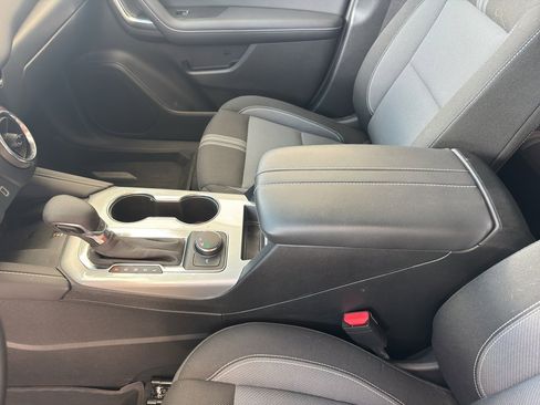 Used 2024 Chevrolet Blazer LT w/ Convenience Package image 11