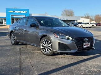 Used 2025 Nissan Altima 2.5 SV video 2