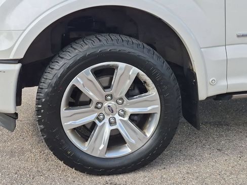 Used 2015 Ford F150 Platinum w/ Equipment Group 701A Luxury AWD/4WD image 14