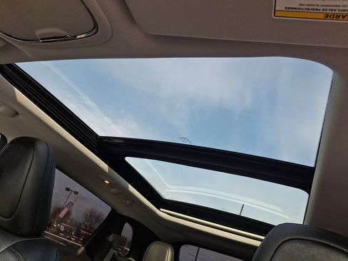 Certified 2021 Jeep Cherokee Latitude Lux w/ Sun & Sound Group image 14