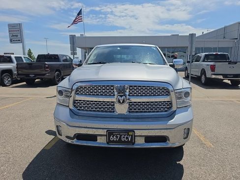 Used 2018 RAM 1500 Laramie AWD/4WD image 2