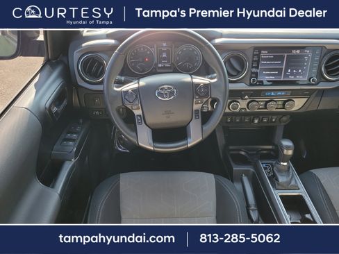 Used 2022 Toyota Tacoma TRD Sport image 14