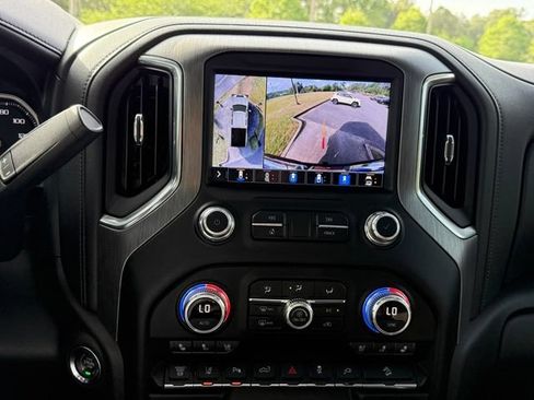 Used 2020 GMC Sierra 2500 Denali w/ Denali Ultimate Package AWD/4WD image 18