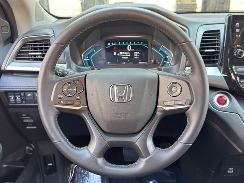 Used 2024 Honda Odyssey EX-L image 19
