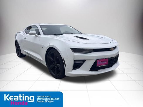 Used 2017 Chevrolet Camaro SS RWD image 4