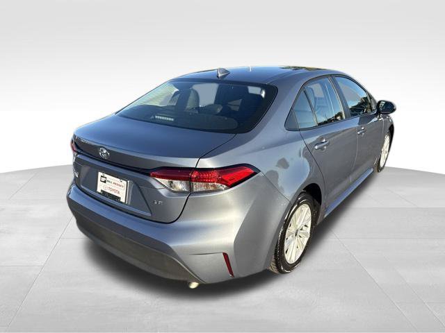 Used 2026 Toyota Corolla LE w/ LE Premium Package FWD image 5