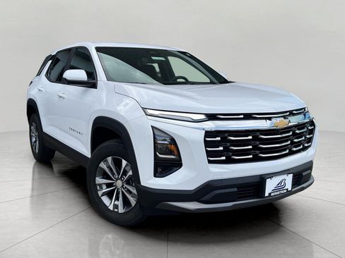 Used 2026 Chevrolet Equinox LT w/ Safety and Technology Package FWD image 1