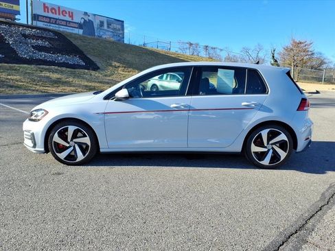 Used 2018 Volkswagen GTI SE image 8