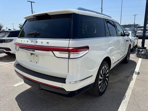 Used 2022 Lincoln Navigator Black Label AWD/4WD image 2
