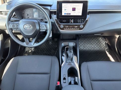 Used 2025 Toyota Corolla LE FWD image 12