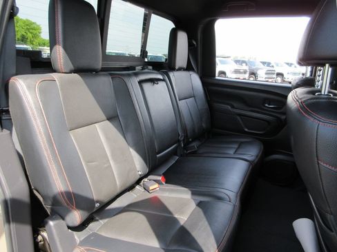 Used 2021 Nissan Titan PRO-4X w/ Pro-4x Convenience Package AWD/4WD image 24