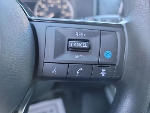 Used 2021 Nissan Rogue SV AWD/4WD image 23