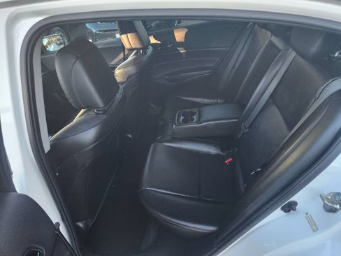 Used 2018 Acura ILX FWD image 10